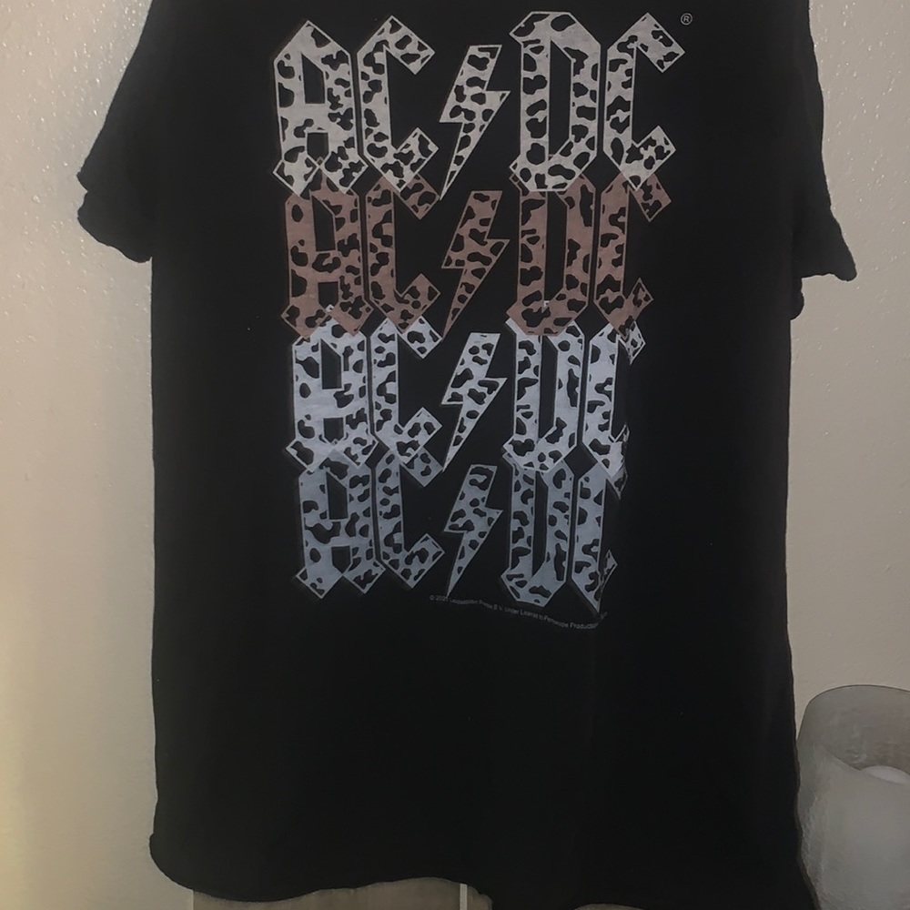 Torrid tshirt AC/DC bnwot never worn